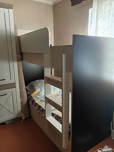 Təcili 2 mərtəbəli carpayi satilir Qiymət 120 azn Birinde matras var