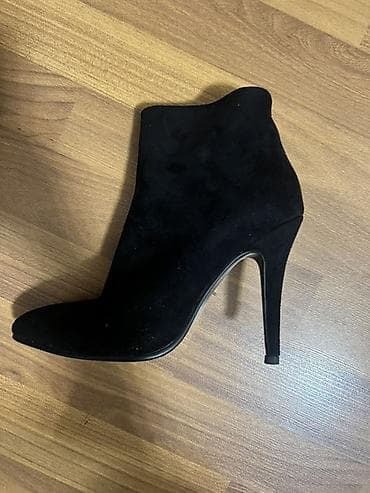 Размер 37. В идеальном состоянии ! Практически новые надевала один