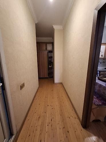 xaşaxuna ev: Xırdalanda 3 saylı məktəbin yanında. 13/13. Mansard 2 otaqlı Kirayə — 10