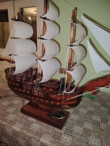 model masinlar: Taxt,a yelkənli gəmi maketi - Material: cilalanmış ağac korpus, ağ — 1