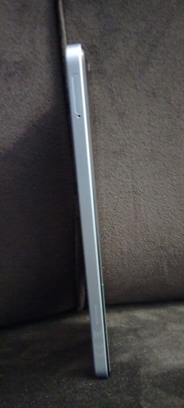 ağ qulaq: Realme Note 60, rəng - Ağ — 3