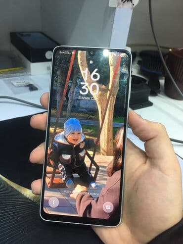 samsung galaksi: Samsung Galaxy A33 — 1