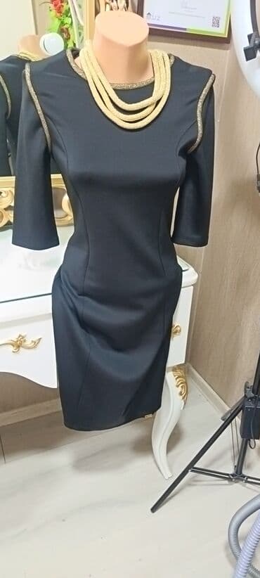 купить вечернее платье в баку: Qırmızı don - Rəng: parlaq qırmızı - Dizayn: dördkünc dekolte, ön — 16