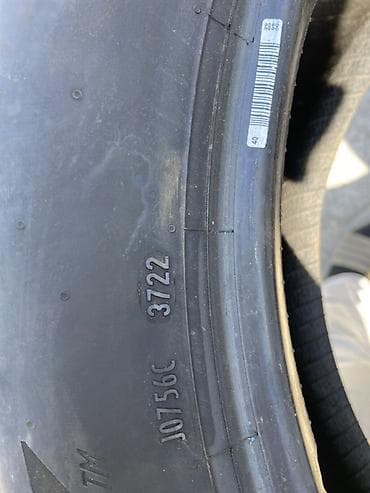teker 18: İşlənmiş Şin Pirelli 215 / 55 / R 17 — 8