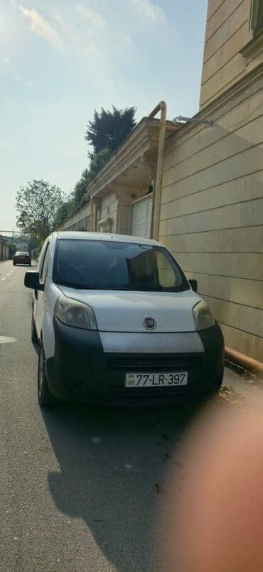 İli 2014 ci il .Qiymet 8000 manat .Daimi sürülən maşındır