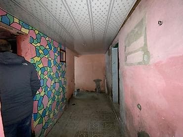 ağstafa ev: Həyət evi və həyət sahəsi - Geniş, hündür darvazalı giriş. Darvaza — 4