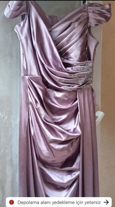 atlas donlar: Zərif ziyafət/libas – atlas parça, tünd lavanda/bənövşəyi tonunda. - — 1