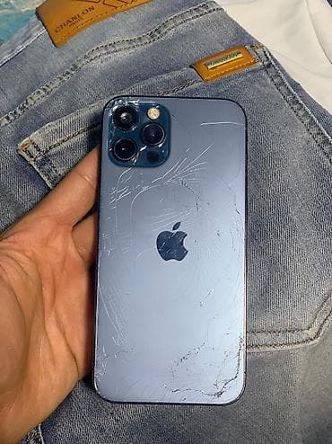 telefon not 11: IPhone 12 Pro, 128 GB — 4