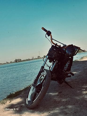 Modifikasiya olunmuş şəhər tipli motosiklet - Güclü 4T benzin