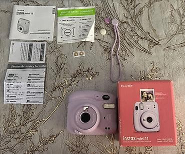 Instax mini 11 fotoaparat 80 azn tecili satilir 180 azn alinib ideal