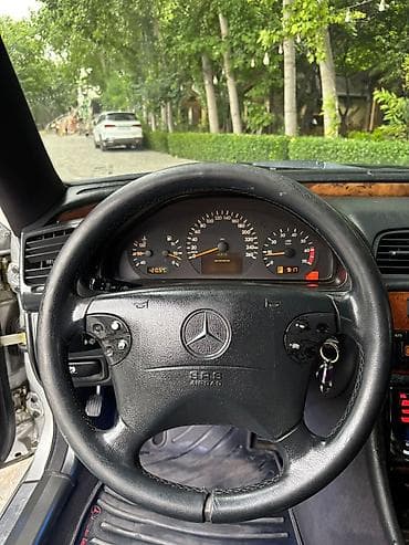 hyundai cupe: Mercedes-Benz CLK-Class: 2 l | 2000 il Kupe — 10