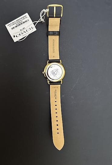 Eynəklər: Təmiz xətləri və müasir minimalist həssaslığı ilə Elliot iş günləri və — 4