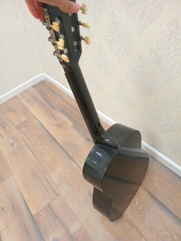 гитара купить: Klassik akustik gitara Köhnədir illərin gitarasıdır. ama işləyir — 5