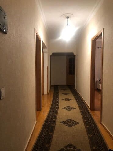 ecemi kirayə ev: Azadlıq metrosunun yanında. 130kv. Təmirli, əşyalı.4cü mərtəbə — 1