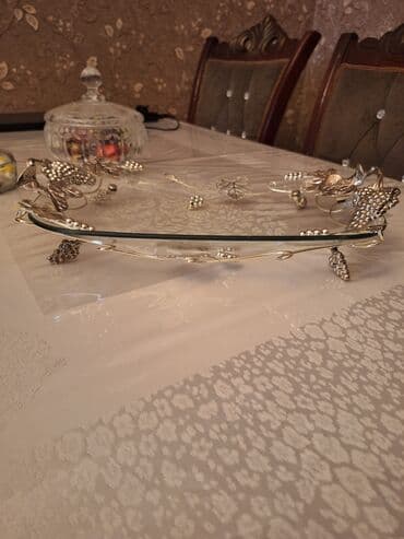 Tort və şiriniyyat qabı