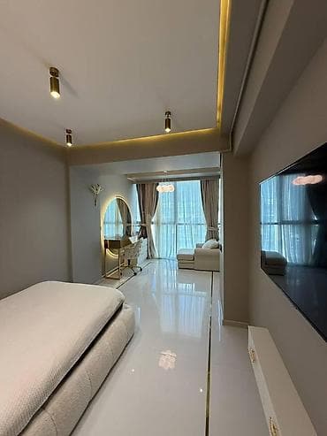 Mənzillər: İcarəyə verilir 4 otaqlı yeni tikili 142 m², 28 May m. Kateqoriya — 4
