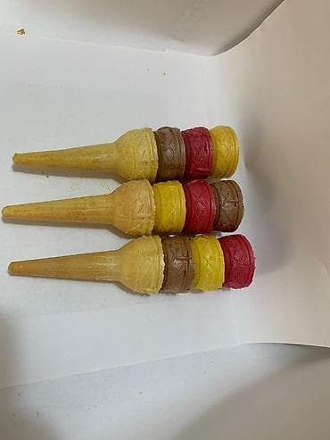 sutlac qabi: Rəngli və klassik vafli dondurma qabları Məhsul təsviri: - Çeşid — 5