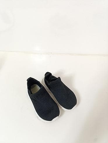 krasofkalar 2023: Rəng - Qara Krossovkalar, Ölçü: 22, Uniseks — 3