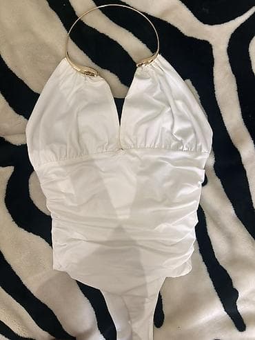 Ağ rəngli, gold aksesuarlı body 1 dəfə geyilib cəmi yəni təzədir 20 lalafo.az -da Ağ rəngli, gold aksesuarlı body 1 dəfə geyilib cəmi yəni təzədir 20