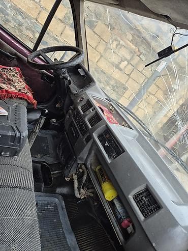 afdamabil ve xususi texnka: GAZel mikroavtobus – yük və sərnişin daşınması üçün geniş salonlu — 1