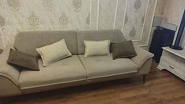Bej rəngli 3 nəfərlik divan - Müasir minimal dizayn: yumşaq xətləri
