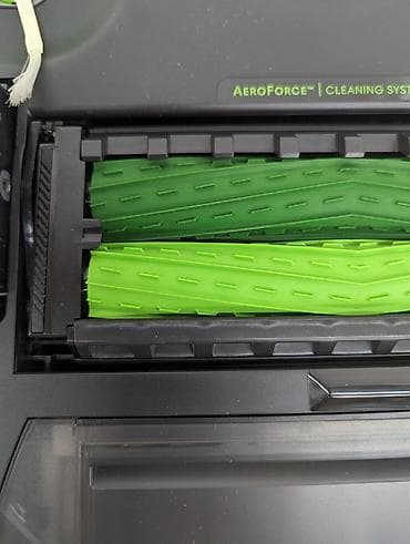 Roomba I3 ideal veziyetde cox az istifade olunub tam komplekt — 3