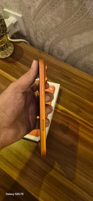 işlenmiş telefon: IPhone 17 Pro Max, Narıncı — 4