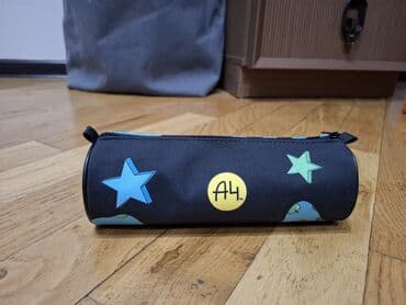 a4 kagiz qiymeti 2022: Uşaq üçün silindrik qələmqabı - Rəngarəng dizayn: qara-mavi fon — 2