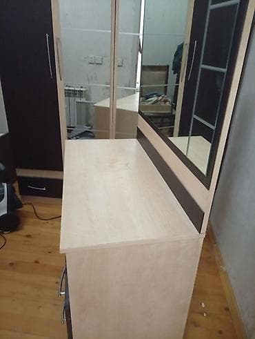 yatax desdi: Yataq otağı üçün mebel dəsti - Geniş üçqapılı paltar şkafı: iki yan — 4