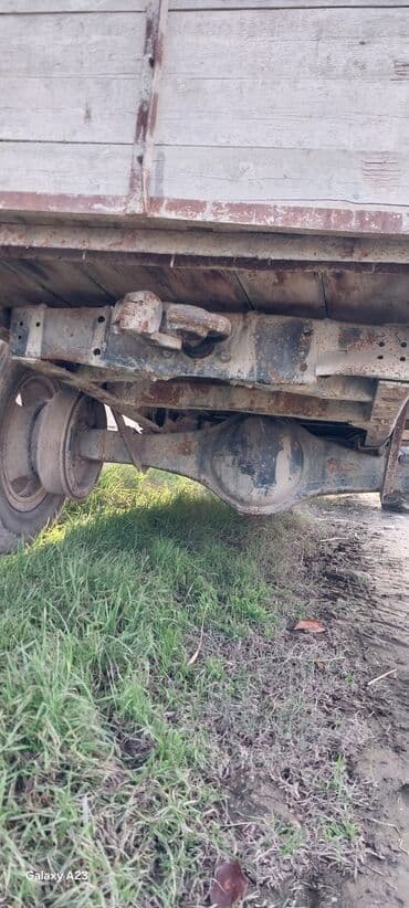 traktor qosqusu: Saz vəzyətdədir hec bir prablemi yoxdur tekərləri zil tekəridir əla — 2