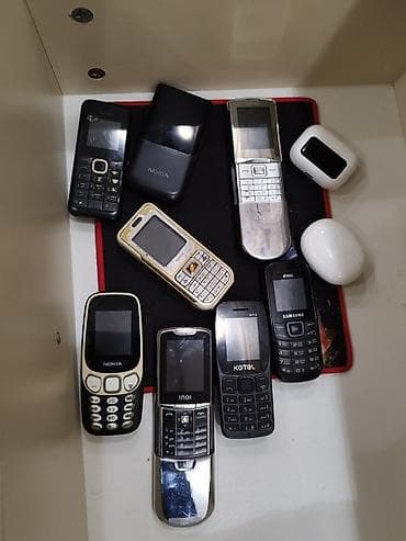 Kolleksiya tipli klaviaturalı mobil telefonlar dəsti - Müxtəlif marka