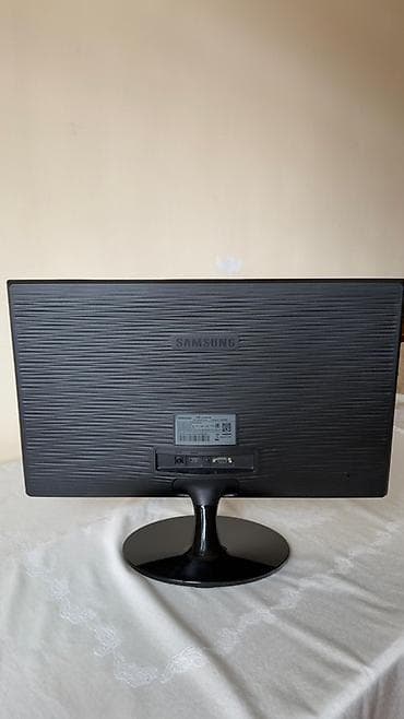 Ноутбуки: Samsung 24" LED monitor — model S24D300H (LS24D300HS/RU) — 2