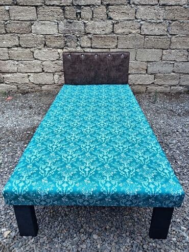 taxt uzluyu: Təzə çarpayılar. 1 nəfərlik çarpayılar 60manat 2 nəfərlik taxt — 5