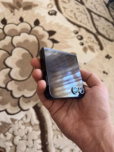 Qatlana bilən smartfon – kompakt dizayn, iki ekranlı quruluş - lalafo.az -da Qatlana bilən smartfon – kompakt dizayn, iki ekranlı quruluş -