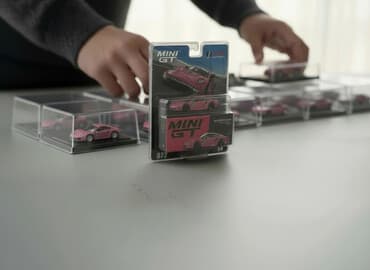 заказать модель машины: Porsche, 2023 год, 1:64, Железо, Самовывоз — 1