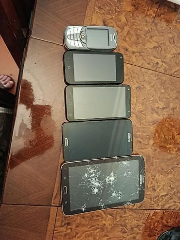 Müxtəlif model mobil cihaz dəsti. işlemir telefonlar,zapças kimi — 1