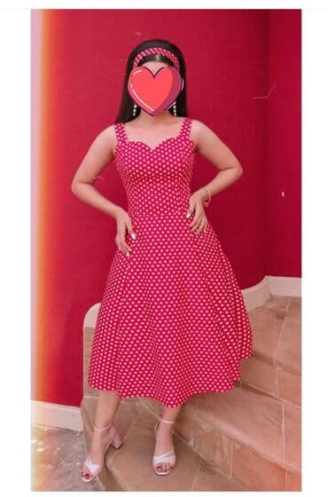 tulum geyim: 2ci əl geyim 2dəfə geyinilib 300aznə tikilib 90azn satılır Altında — 1