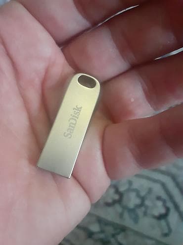 flash cart: Flash kart Sandisk, 8 GB, USB port, Yeni — 1