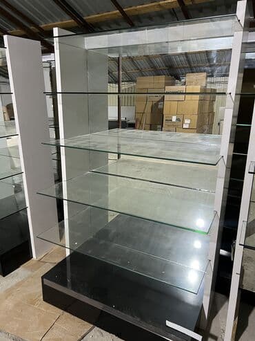 refler: Magaza ucun vitrinler hundurluk 1.50 en 090 sm. Divar vitrinleri ise — 2