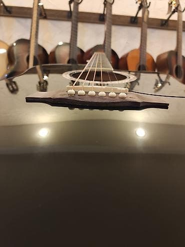 qədimi pullar: Akustik gitara.Rivertone.Ölçü 4/4 — 2