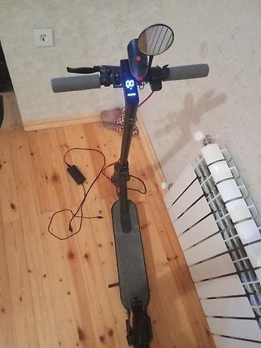 Новый Электросамокат 10", 351 - 500 Вт, 26 - 35 км/ч, Платная доставка — 1