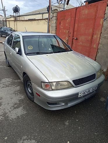 Infiniti G20: 0.2 l | 2001 il 200000 km Sedan