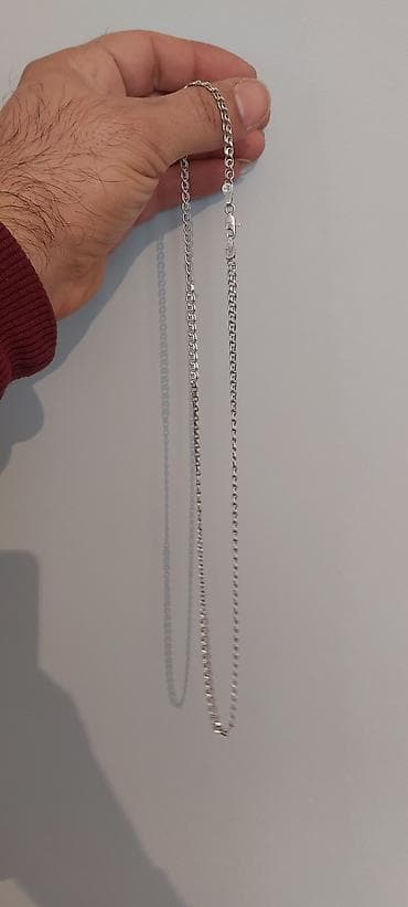 925 Gümüş boyunbagi. - Çəki: 8.99 q (şəkildə tərəzidə göstərilib) -