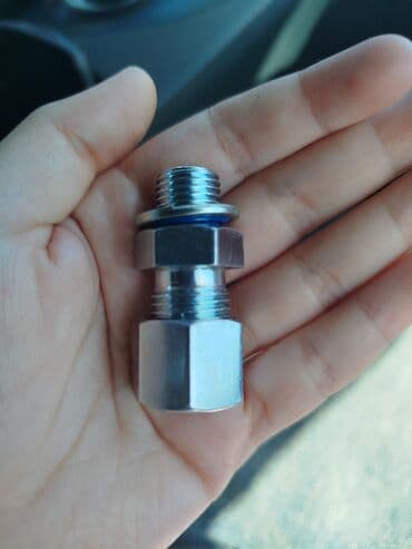 адаптер для унитаза: Bu, boruların birləşdirilməsi üçün istifadə olunan metal — 1