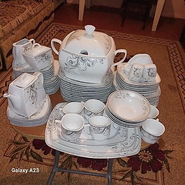 halı: Klassik naxışlı şüşə dəst Tərkib: - 2 ədəd ayaqlı desert/qədəh qabı – — 5