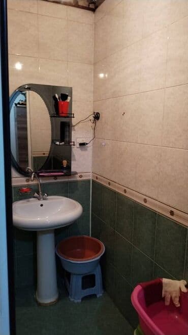 ucuz kafeler: Bakı, Bakıxanov qəs., 3 otaqlı, Köhnə tikili, m. Həzi Aslanov, 70 kv. m — 8