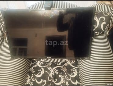 Televizor Sharp LED ekran 82"