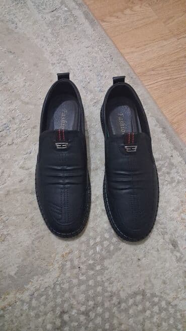 Kişi loafer ayaqqabıları