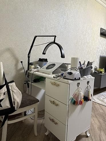 dırnaq stulu: Manikür ustası üçün tam təchizatlı iş dəsti Tərkib: - Manikür masası — 1