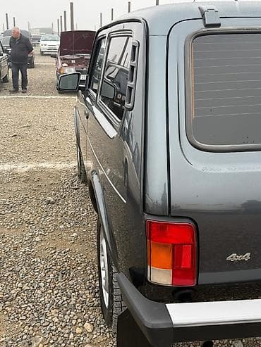 niva abirsofka: VAZ (LADA) 4x4 Niva: 1.7 l | 2020 il 12109 km Ofrouder/SUV — 4